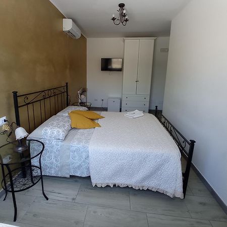 Bed&Breakfast Villa Nora Quartu SantʼElena Buitenkant foto