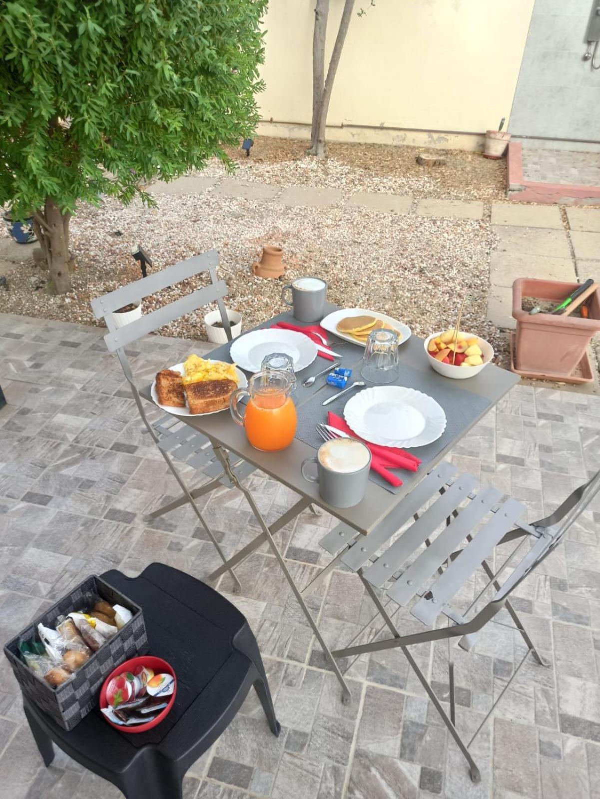 Bed&Breakfast Villa Nora Quartu SantʼElena Buitenkant foto